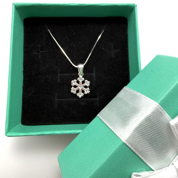 ყელსაბამი "ფიფქი"