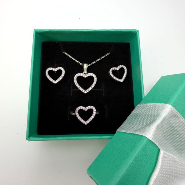 სამეული "გულები"