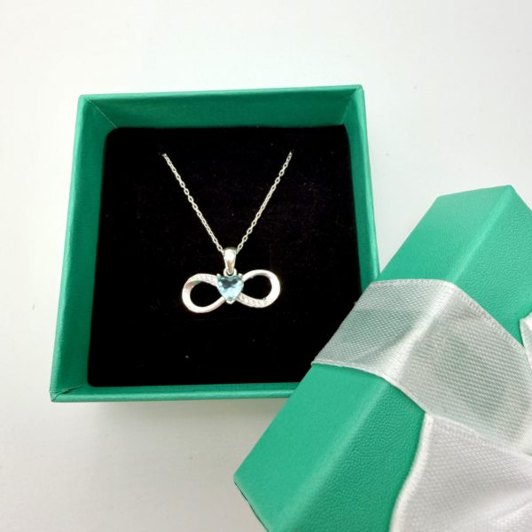 ყელსაბამი "უსასრულობა"