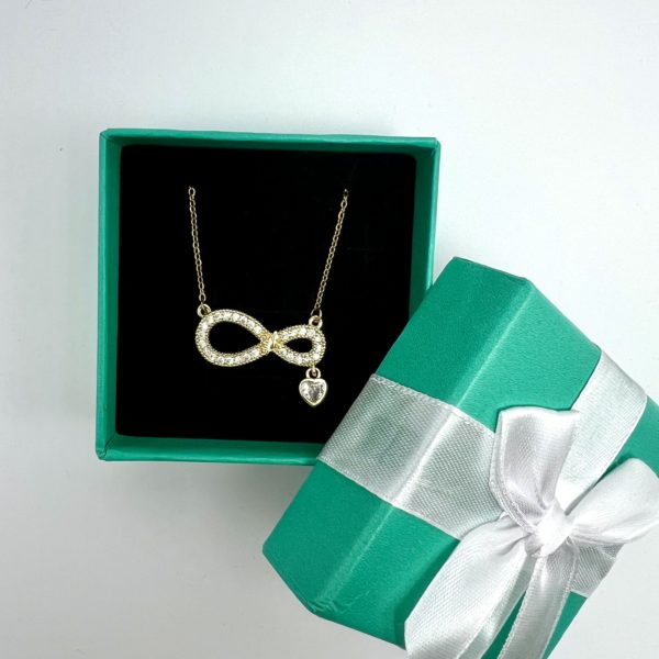 ყელსაბამი "უსასრულობა "