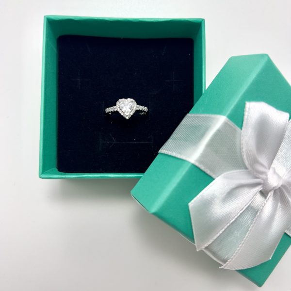 ბეჭედი " თეთრი გული "