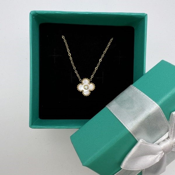 VCA ყელსაბამი