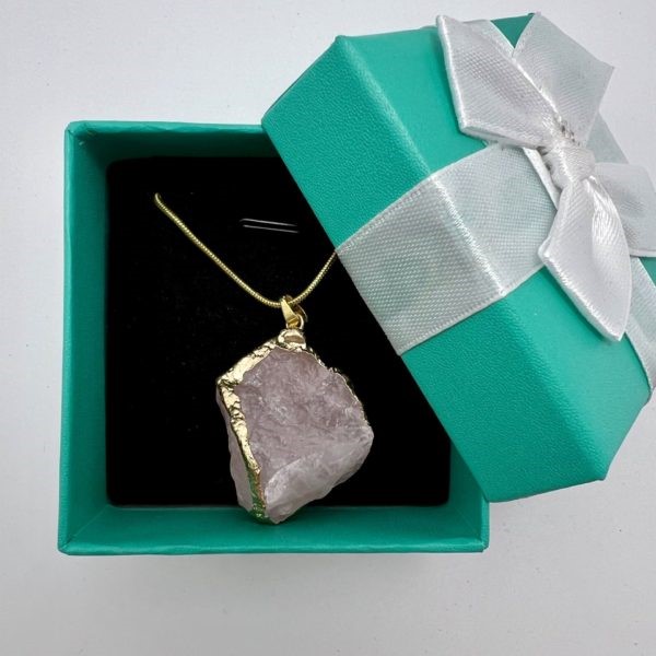 ყელსაბამი ნატურალური ქვით