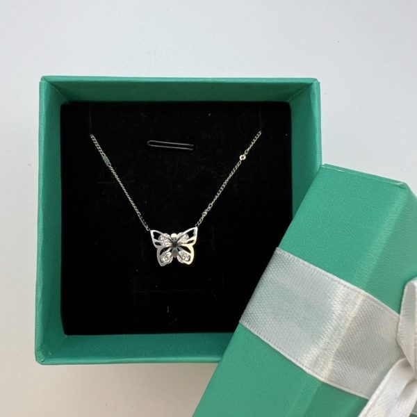 ყელსაბამი პეპელა